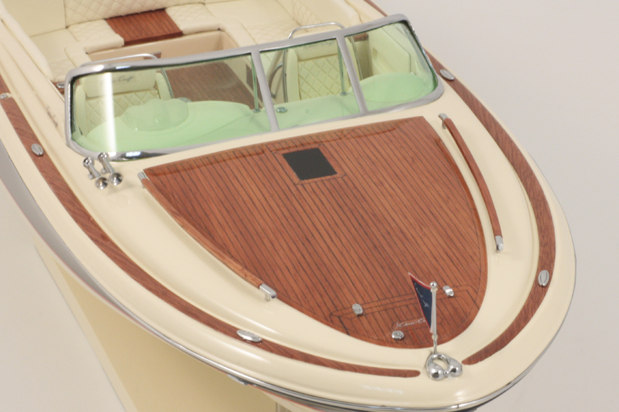Schaalmodel Corsair 30